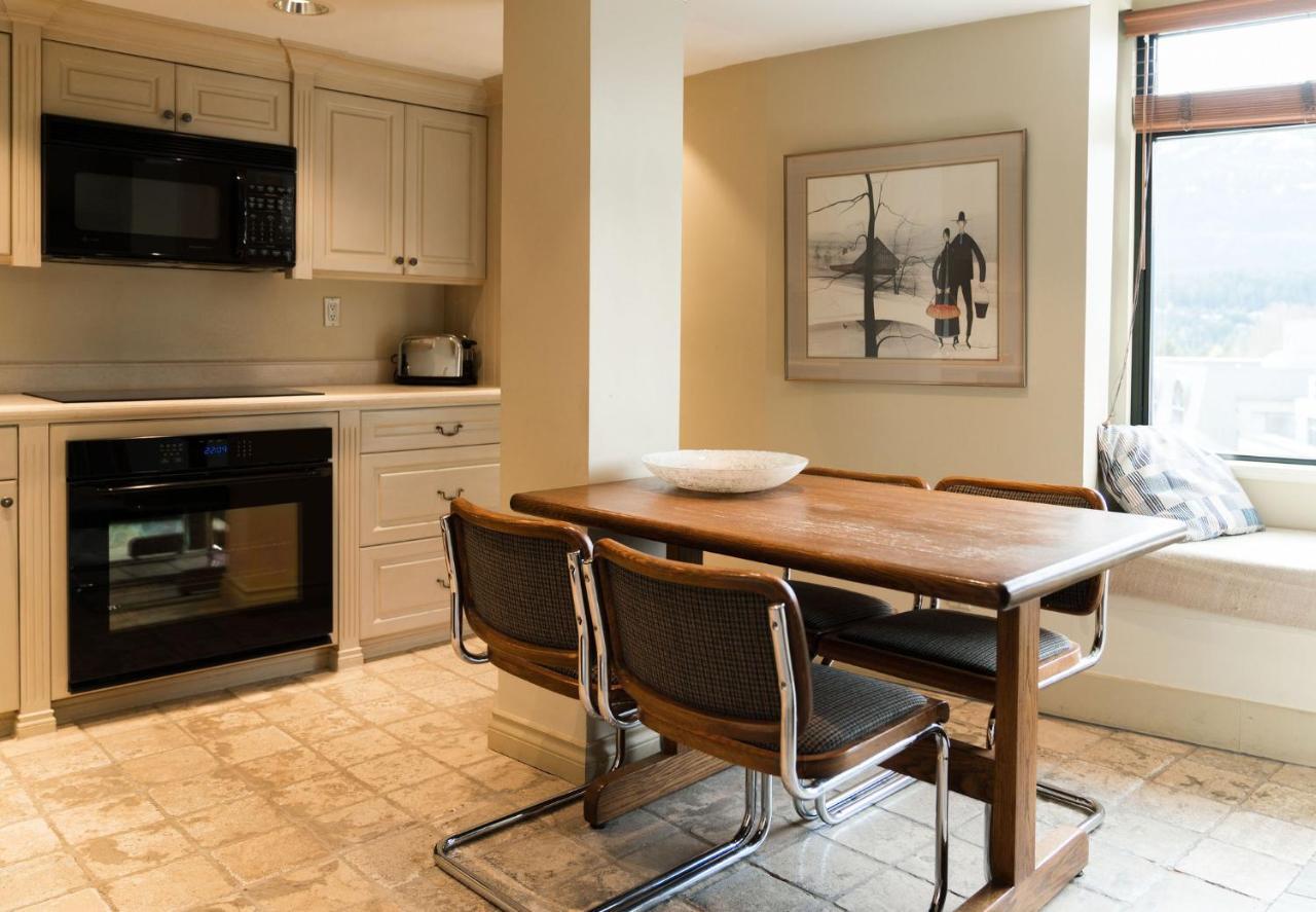 Gibbons Life Apartment