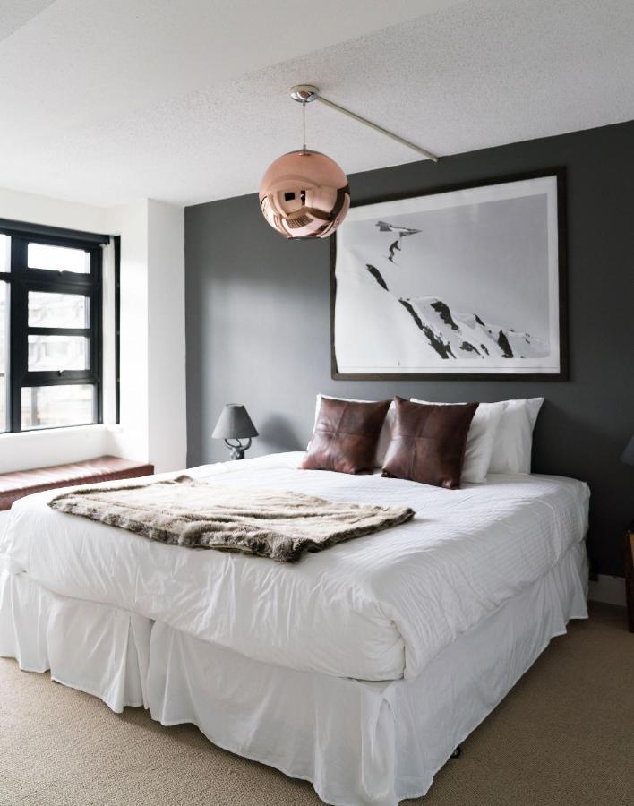 Gibbons Life Apartment