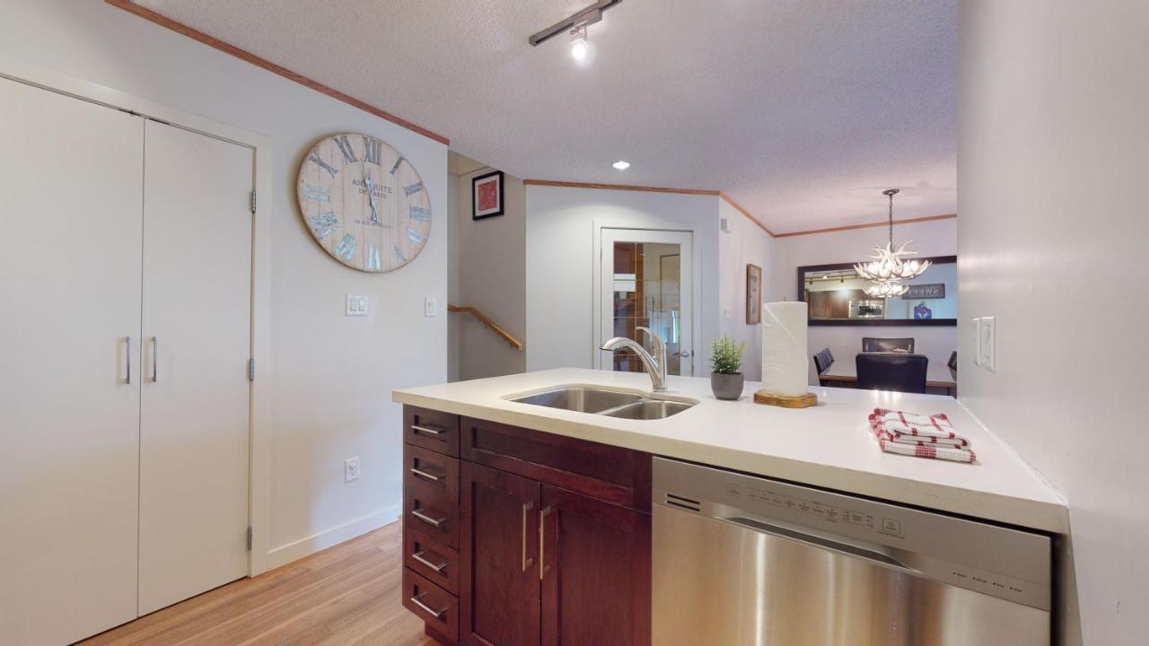 Stylish In A Prime Location By Harmony * Whistler