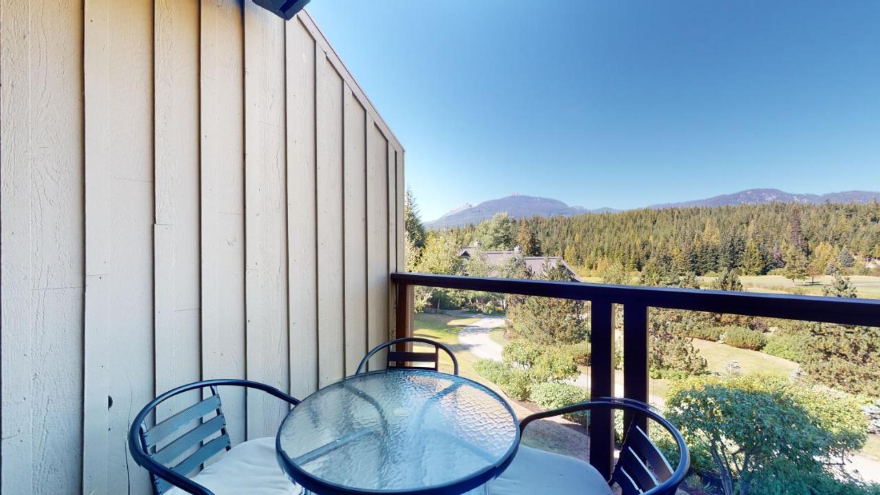 Holiday home Golf Course & Mountain Views By Harmony Whistler