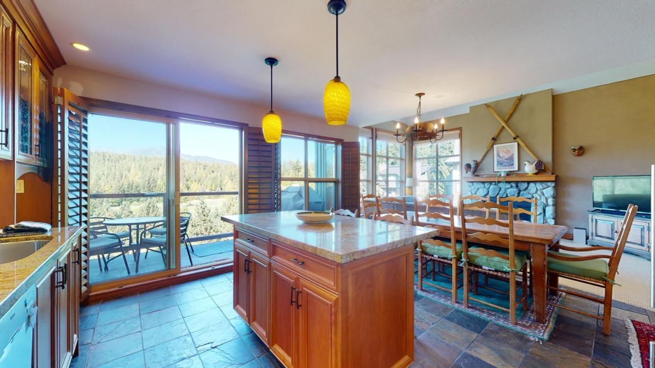 Golf Course & Mountain Views By Harmony Holiday home *