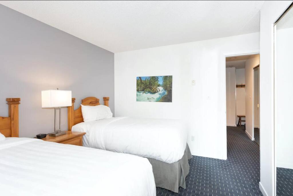 In/out 2 Bedroom W/ Pool, Jacuzzi, Parking *