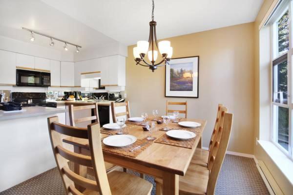 Snowbird By Elevate Vacations Whistler