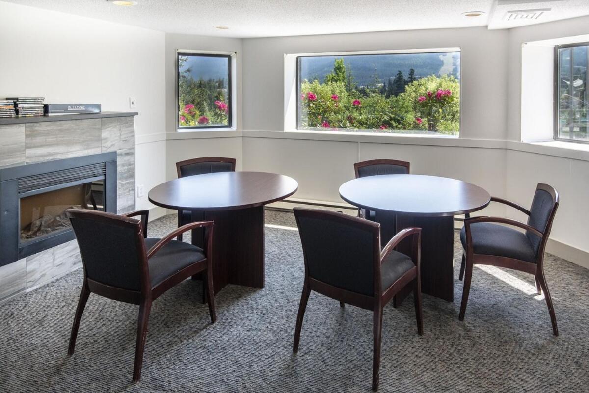 Apartment Ironwoods On Blueberry Hill By Blackcomb Vacation Whistler