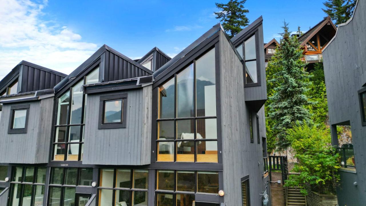 Holiday home 'treehouse' *