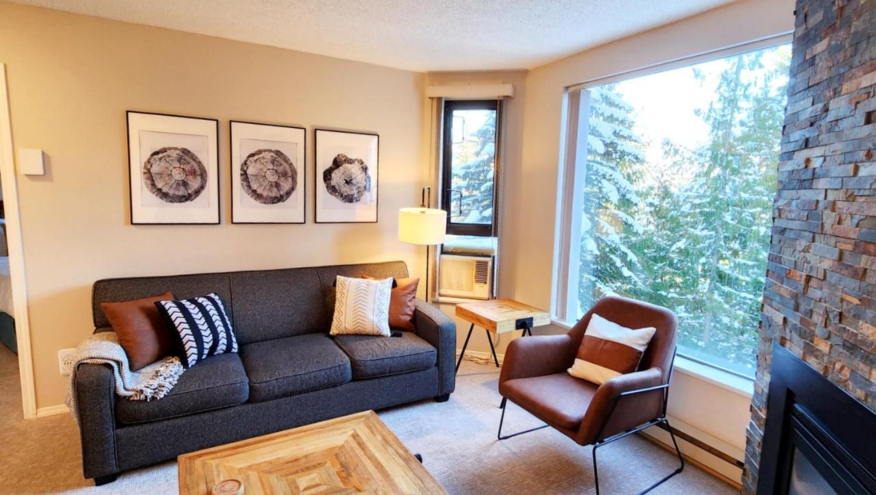 1br Cozy W Pool And Hot Tub By Harmony Whistler