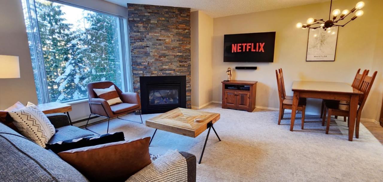 1br Cozy W Pool And Hot Tub By Harmony Holiday home Whistler