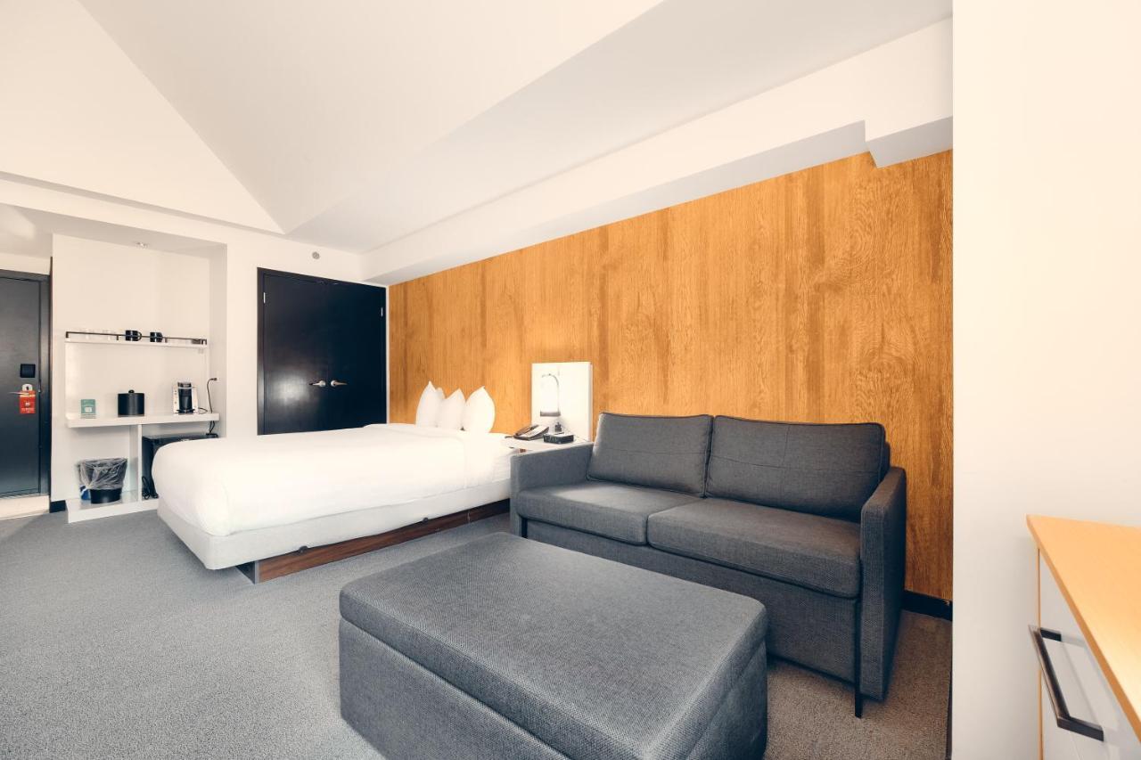 Hotel Aava Whistler