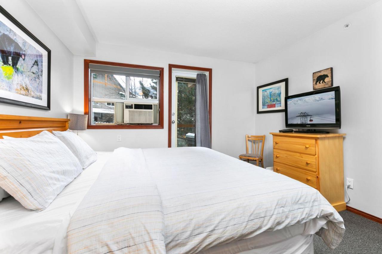 Glaciers Reach By Allseason Vacation Whistler