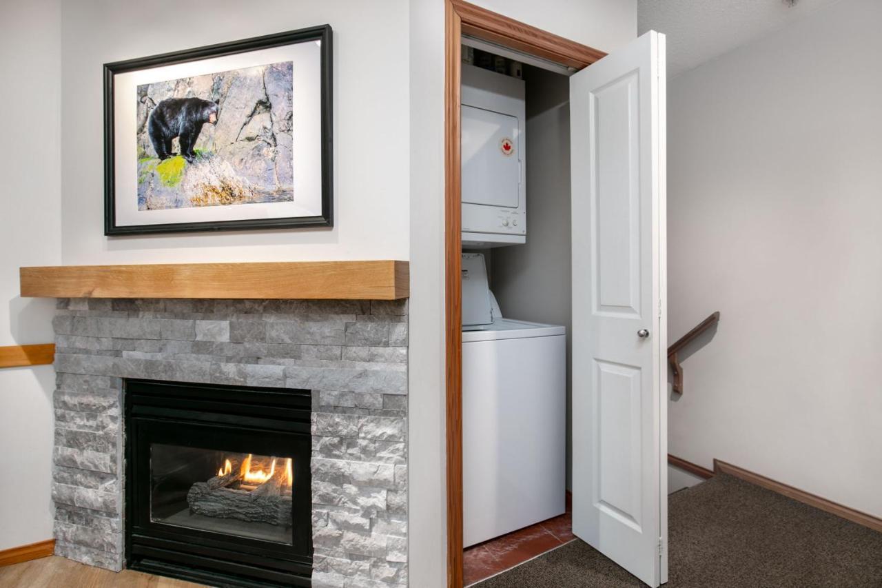 Apartment Glaciers Reach By Allseason Vacation