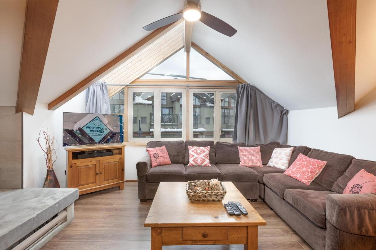 Fitzsimmons B - Private Sauna, Located In The Heart Of Village Holiday home Whistler