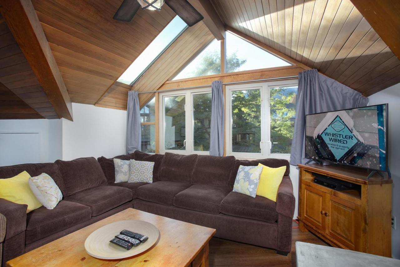 Apartment Fitzsimmons C - Private Sauna, Located In The Heart Of Village Whistler