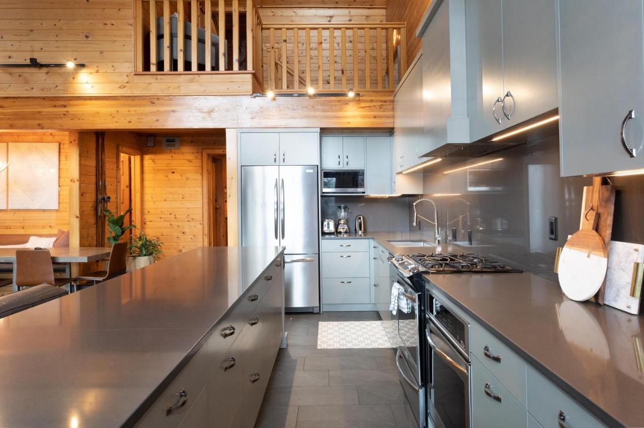 Holiday home Pinnacle Ridge 34 - In Out, Private Hot Tub, Recently Renovated, Gas Fireplace