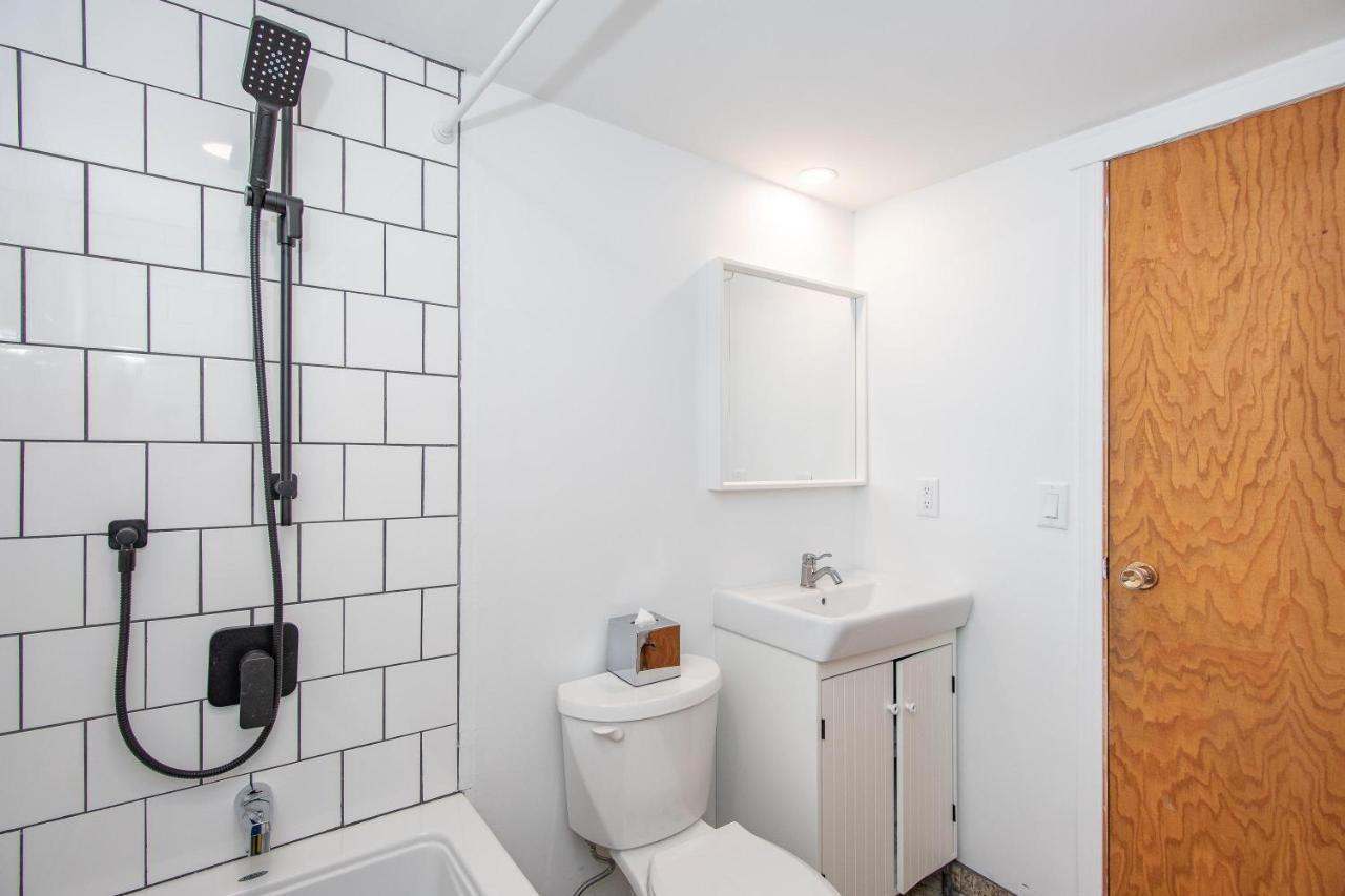 Fitzsimmons C - Private Sauna, Located In The Heart Of Village Apartment