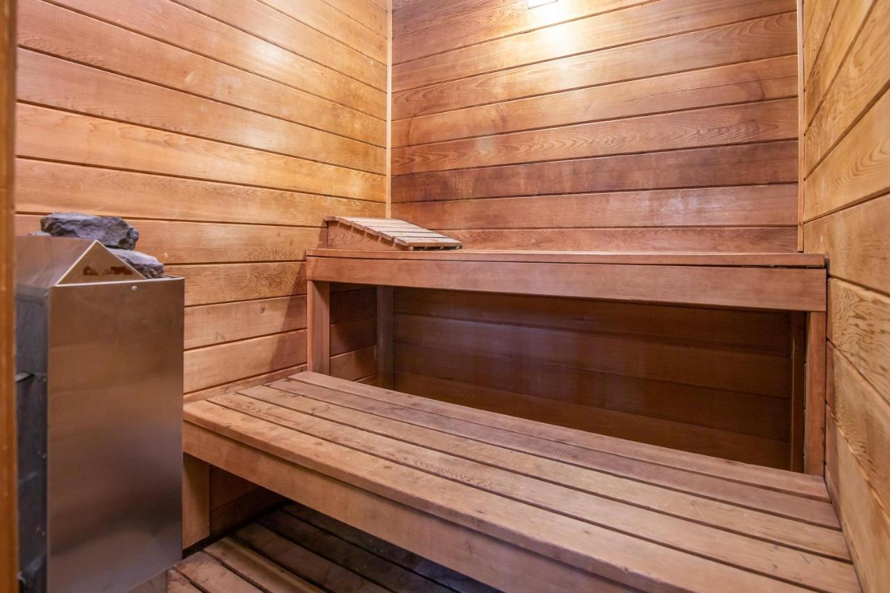 Fitzsimmons B - Private Sauna, Located In The Heart Of Village * Whistler