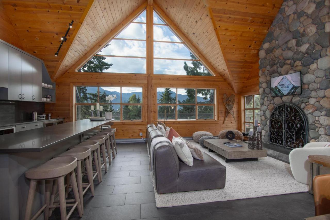 Pinnacle Ridge 34 - In Out, Private Hot Tub, Recently Renovated, Gas Fireplace Holiday home