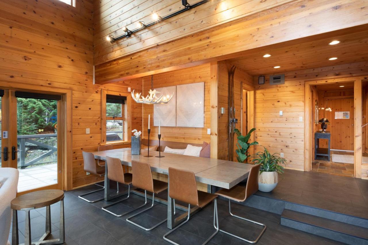Holiday home Pinnacle Ridge 34 - In Out, Private Hot Tub, Recently Renovated, Gas Fireplace *