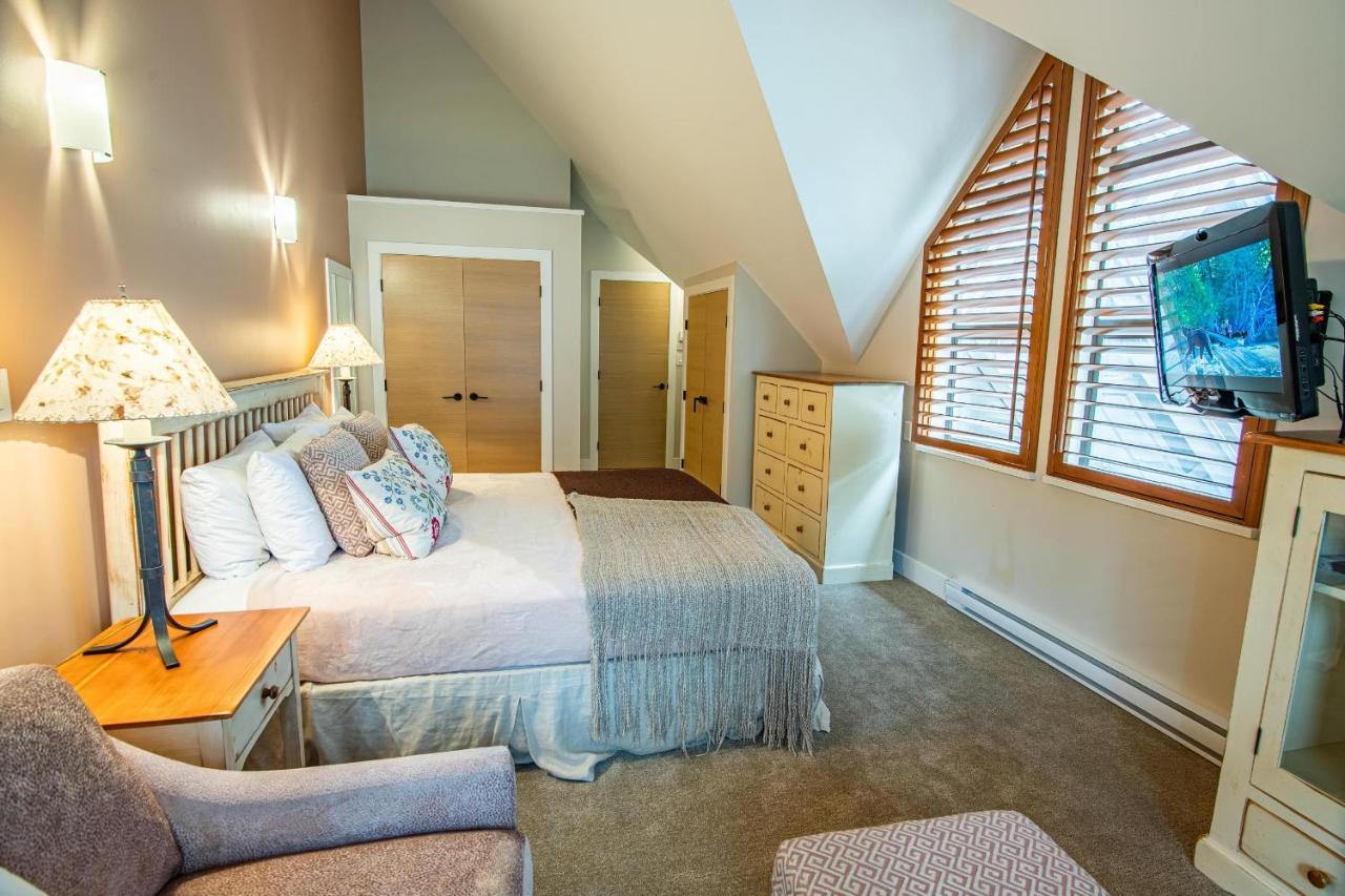 Pinnacle Ridge 36 - In Out, Newly Renovated, Private Hot Tub, Wood Fireplace Holiday home
