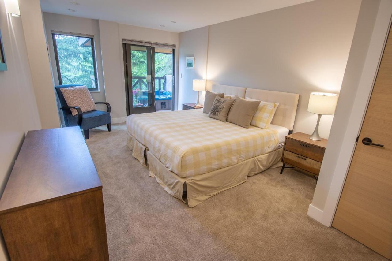 Pinnacle Ridge 36 - In Out, Newly Renovated, Private Hot Tub, Wood Fireplace Holiday home