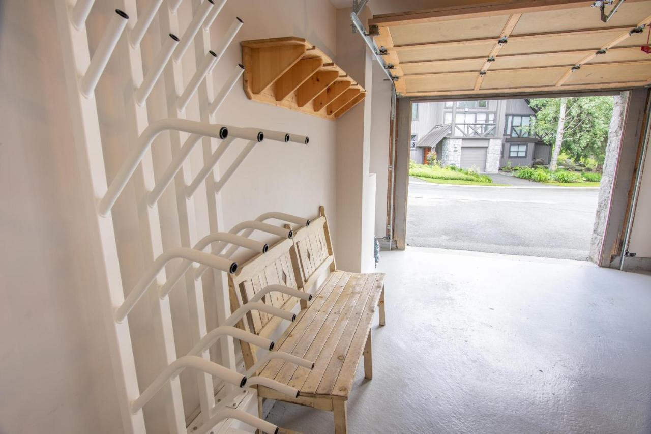 Holiday home Pinnacle Ridge 36 - In Out, Newly Renovated, Private Hot Tub, Wood Fireplace Whistler