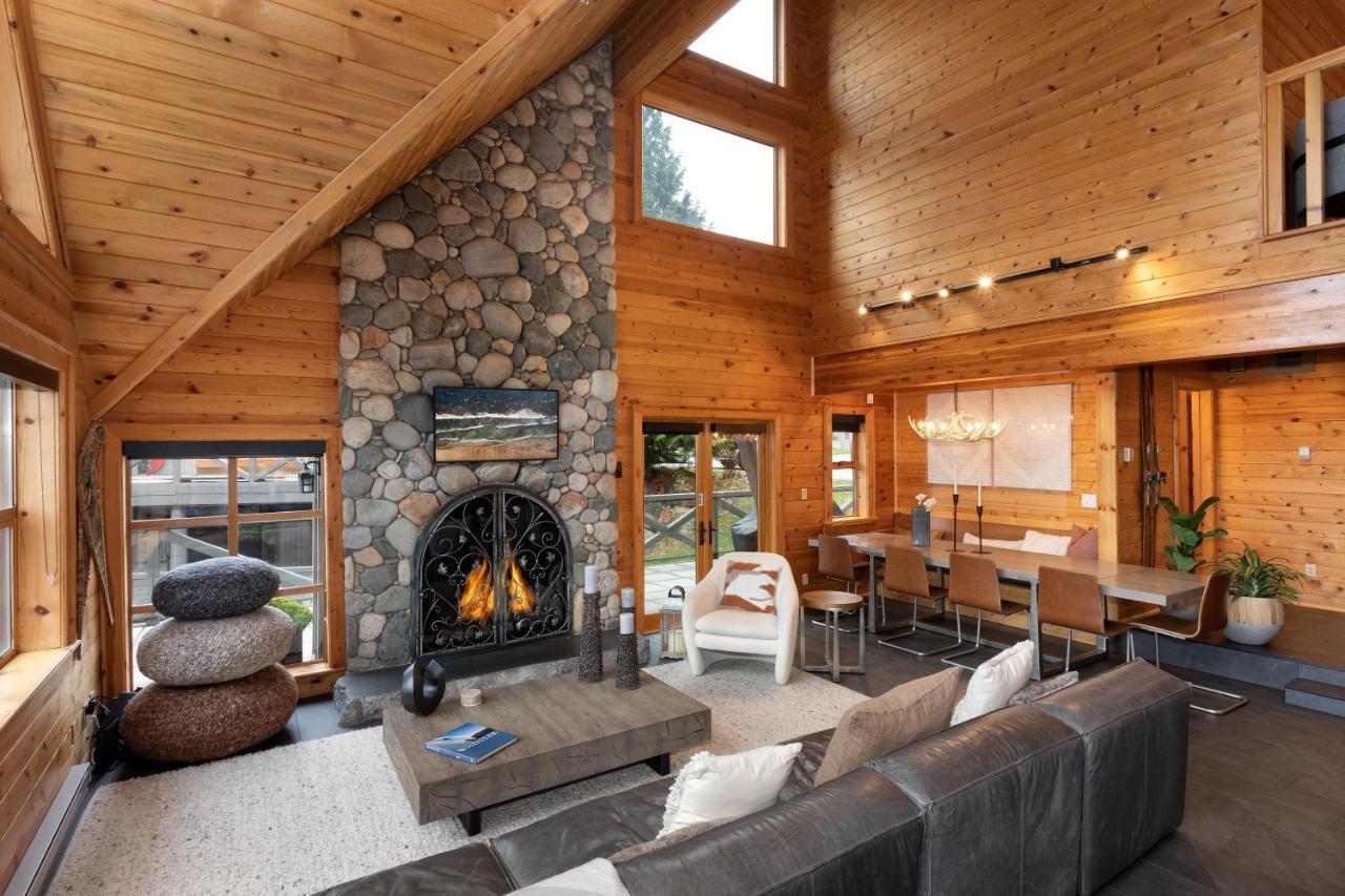 Pinnacle Ridge 34 - In Out, Private Hot Tub, Recently Renovated, Gas Fireplace Holiday home