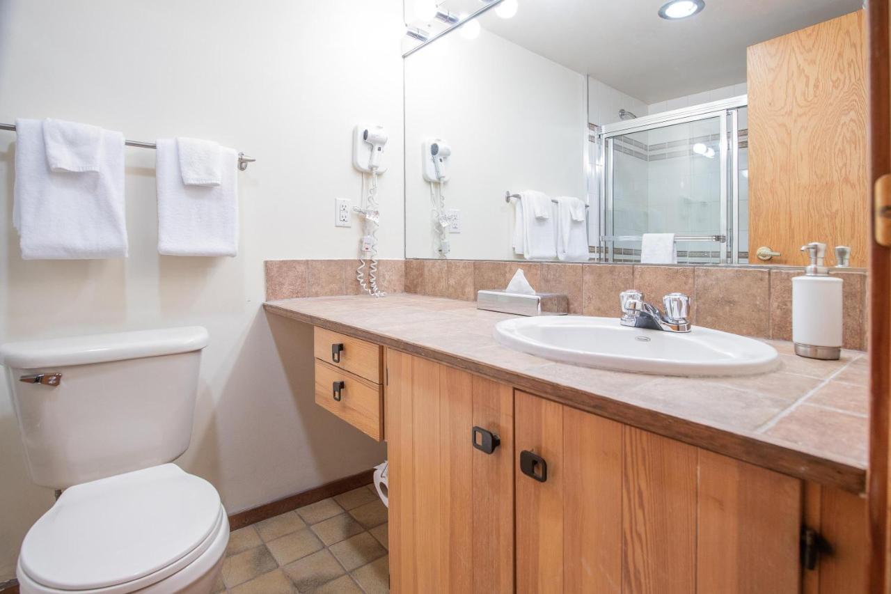 Fitzsimmons B - Private Sauna, Located In The Heart Of Village *