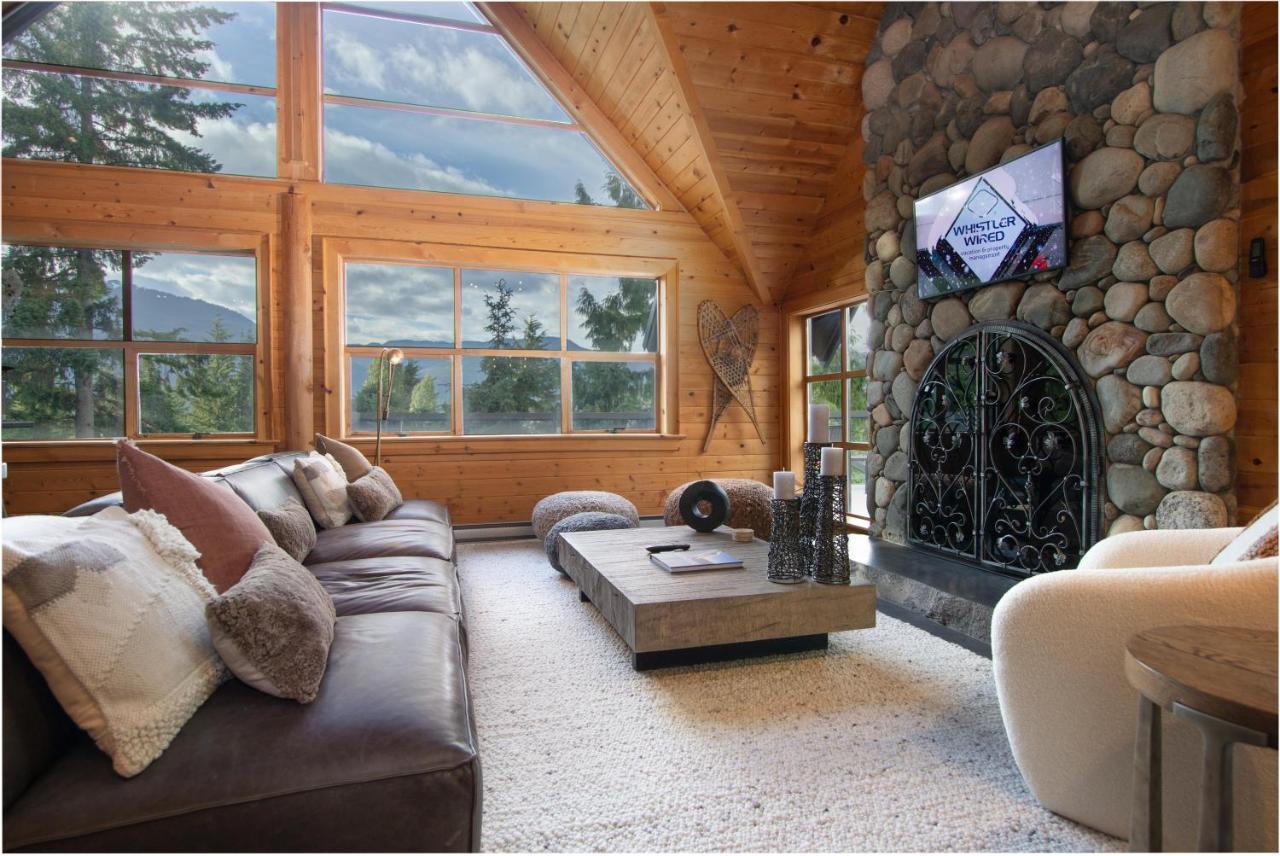 Holiday home Pinnacle Ridge 34 - In Out, Private Hot Tub, Recently Renovated, Gas Fireplace *