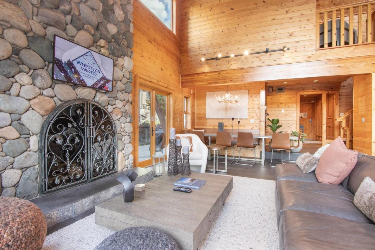Holiday home Pinnacle Ridge 34 - In Out, Private Hot Tub, Recently Renovated, Gas Fireplace
