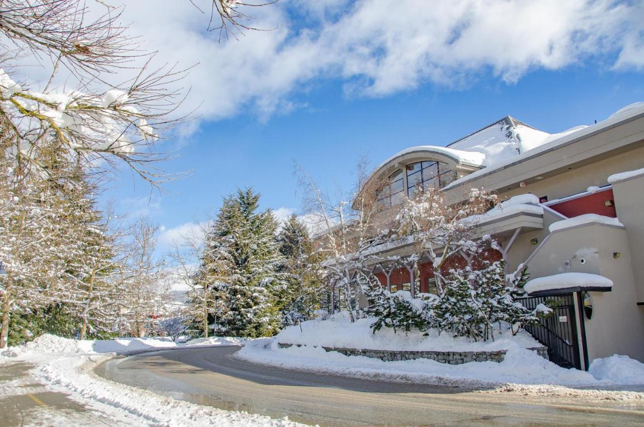 Apartment The Royal - Village Penthouse, Private Hot Tub With Mountain Views Whistler