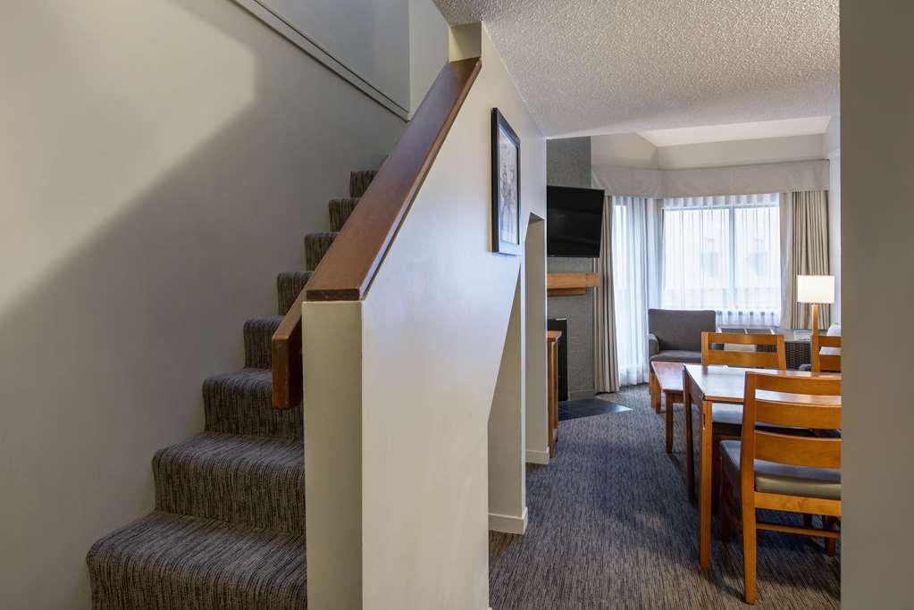Village & 3* Whistler