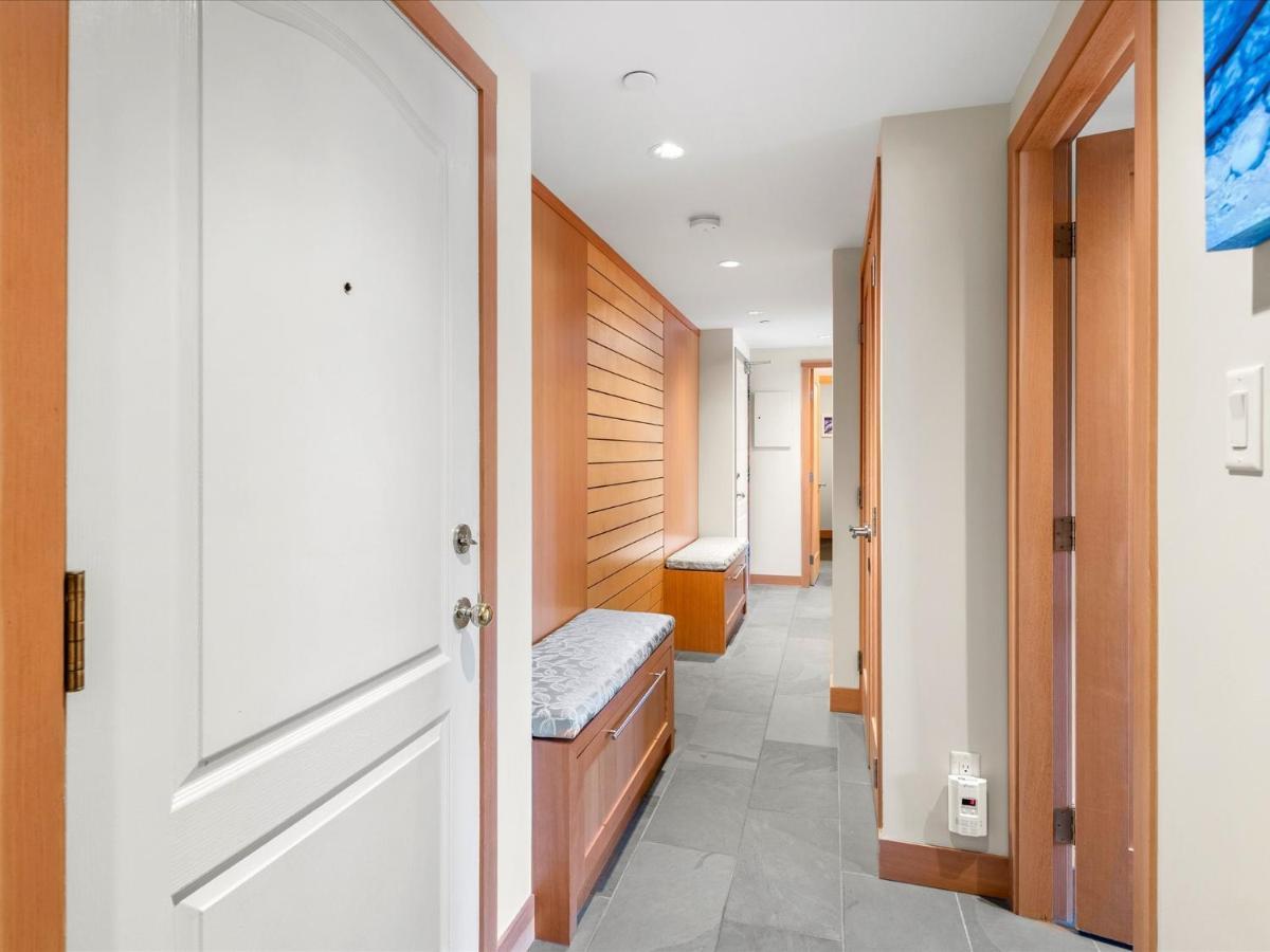 In/out, Steam Shower, Pool, Hot Tub, Sauna * Whistler