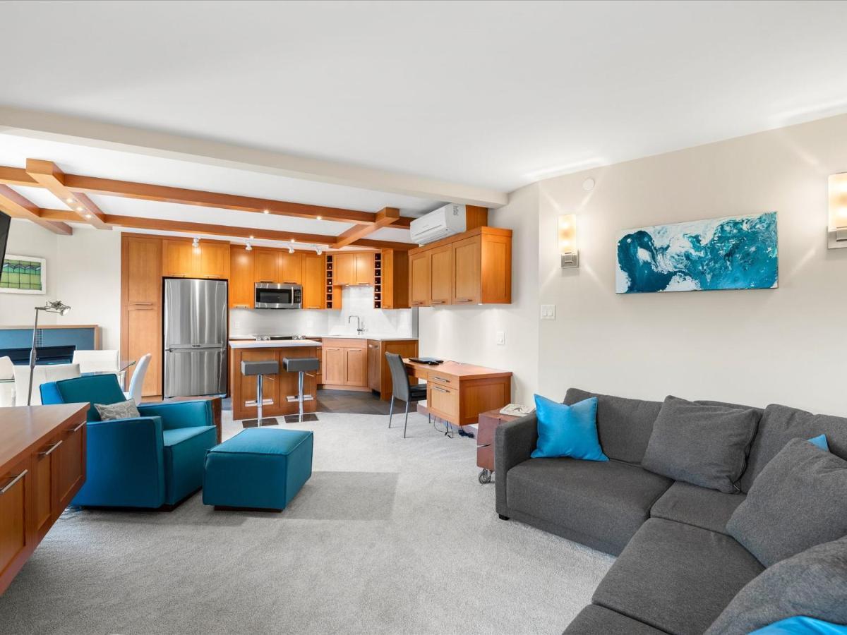 In/out, Steam Shower, Pool, Hot Tub, Sauna Apartment Whistler