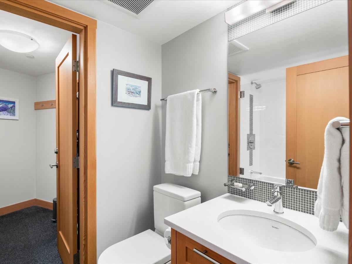 In/out, Steam Shower, Pool, Hot Tub, Sauna Whistler
