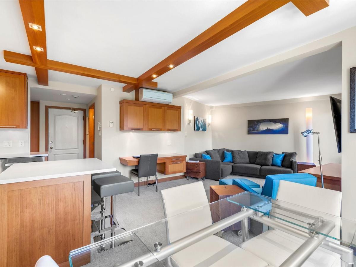 In/out, Steam Shower, Pool, Hot Tub, Sauna Whistler