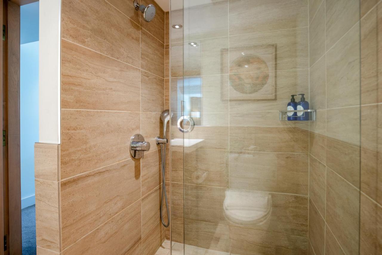 Apartment Perfect Upper Village In-ski Out Location Whistler