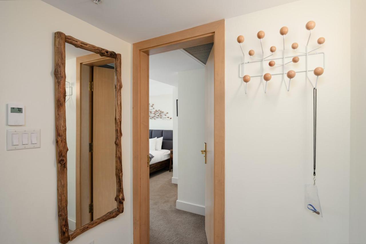 Perfect Upper Village In-ski Out Location * Whistler