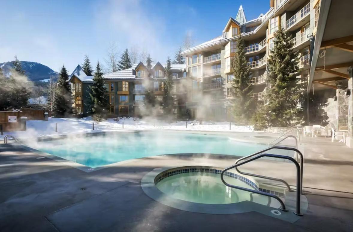 Newly Renovated In Village Sleeps 4 Whistler