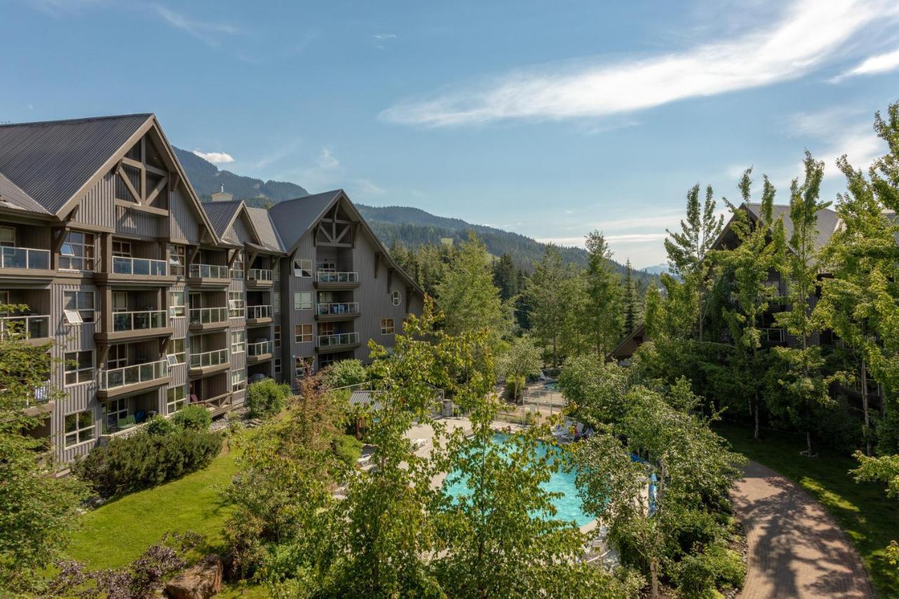 Aspens 466 | Family-friendly Ski-in Ski-out, Three Hot Tubs, Heated Pool Holiday home