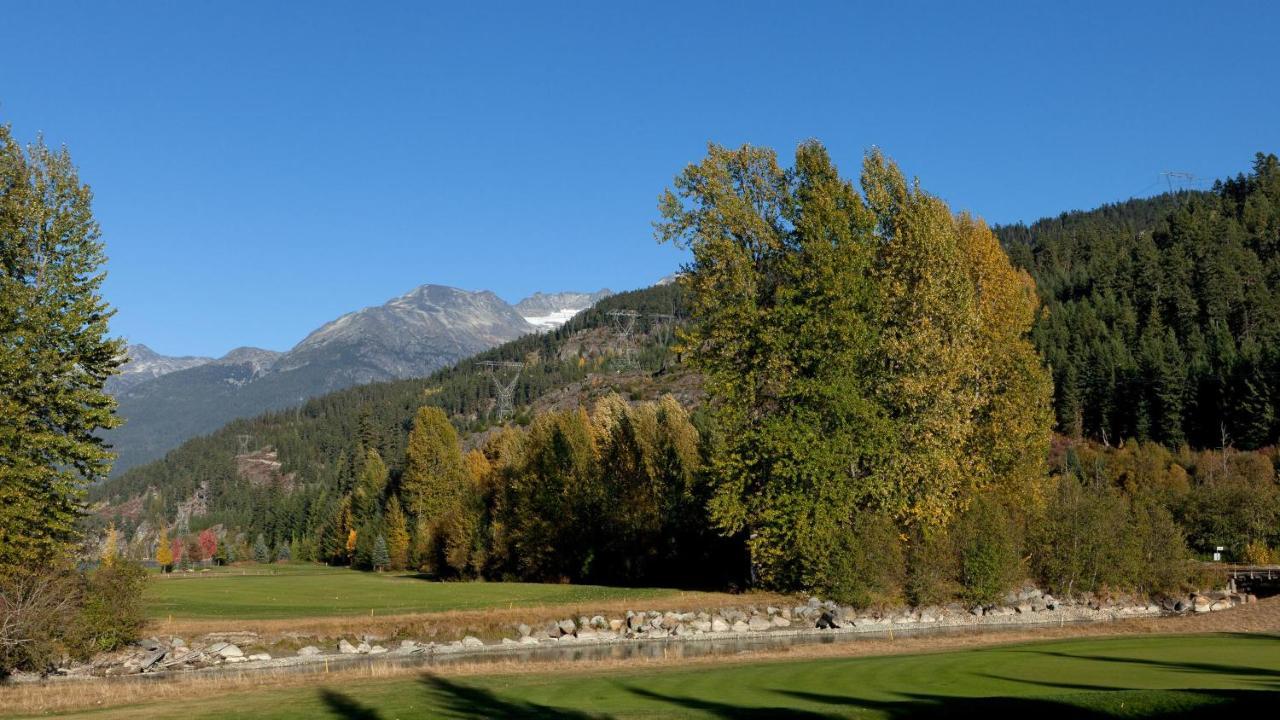Holiday home Goldenwood 8336 | Family-sized Townhome With Private Hot Tub, Secure Parking & Golf Course Views *