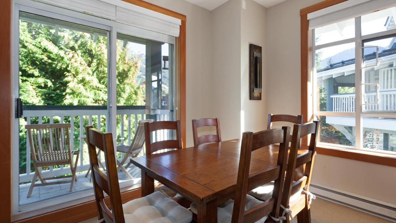 Holiday home Granite Court 407 | Village Townhouse With Fireplace & Views Of Blackcomb Whistler