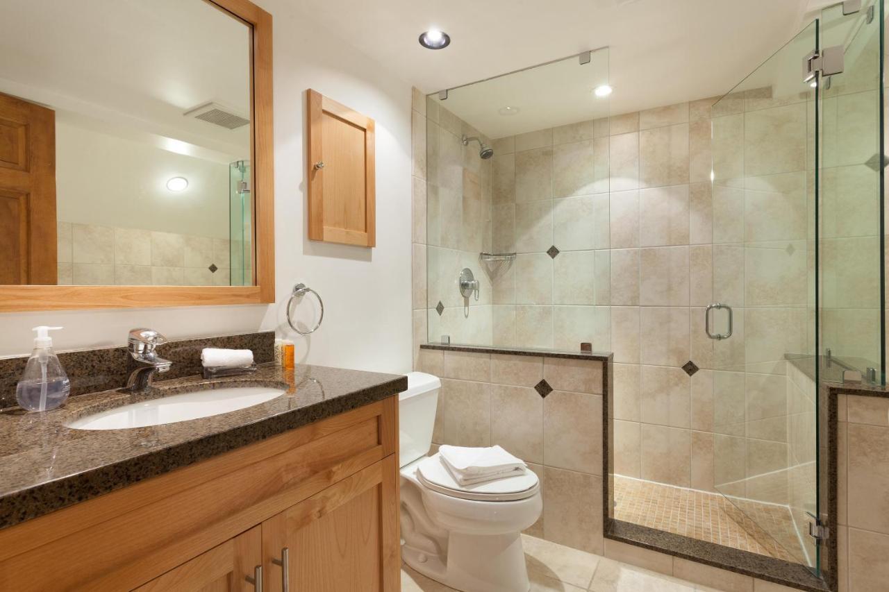 Painted Cliff 11 | Dog Friendly! Ski-in Ski-out Benchlands Townhome W/ Hot Tub & Fireplace *