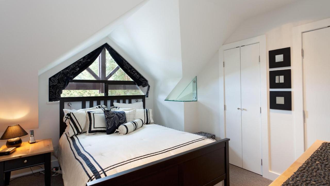 Holiday home Gables 25 | Townhome Location! Walk Everywhere In 5 Mins *