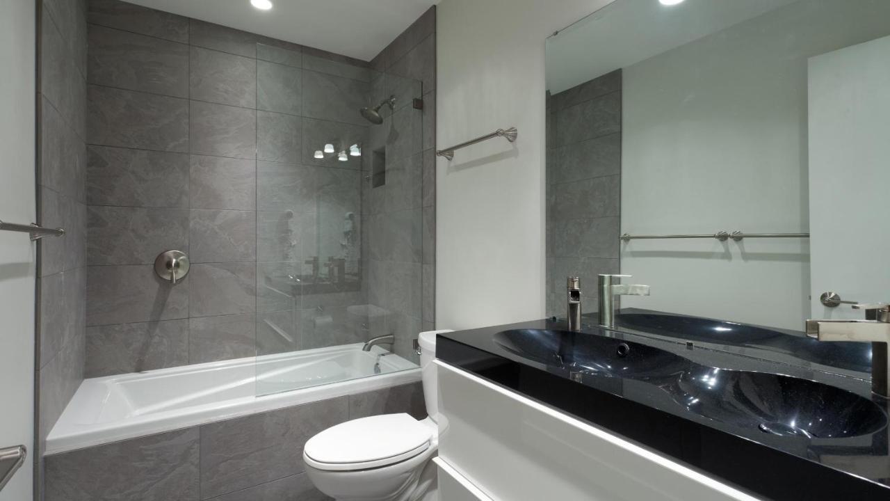 Gables 25 | Townhome Location! Walk Everywhere In 5 Mins Holiday home *