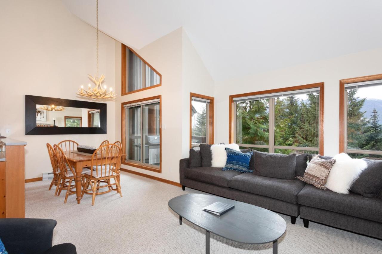 Painted Cliff 35 - Blackcomb With Shared Hot Tub, Secure Parking - Platinum Holiday home *