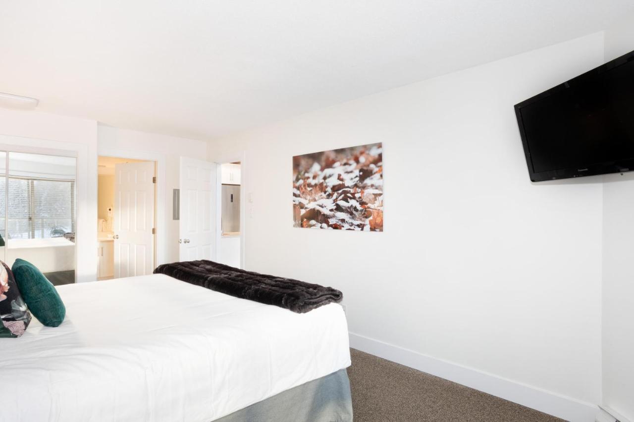Holiday home Aspens 466 | Family-friendly Ski-in Ski-out, Three Hot Tubs, Heated Pool
