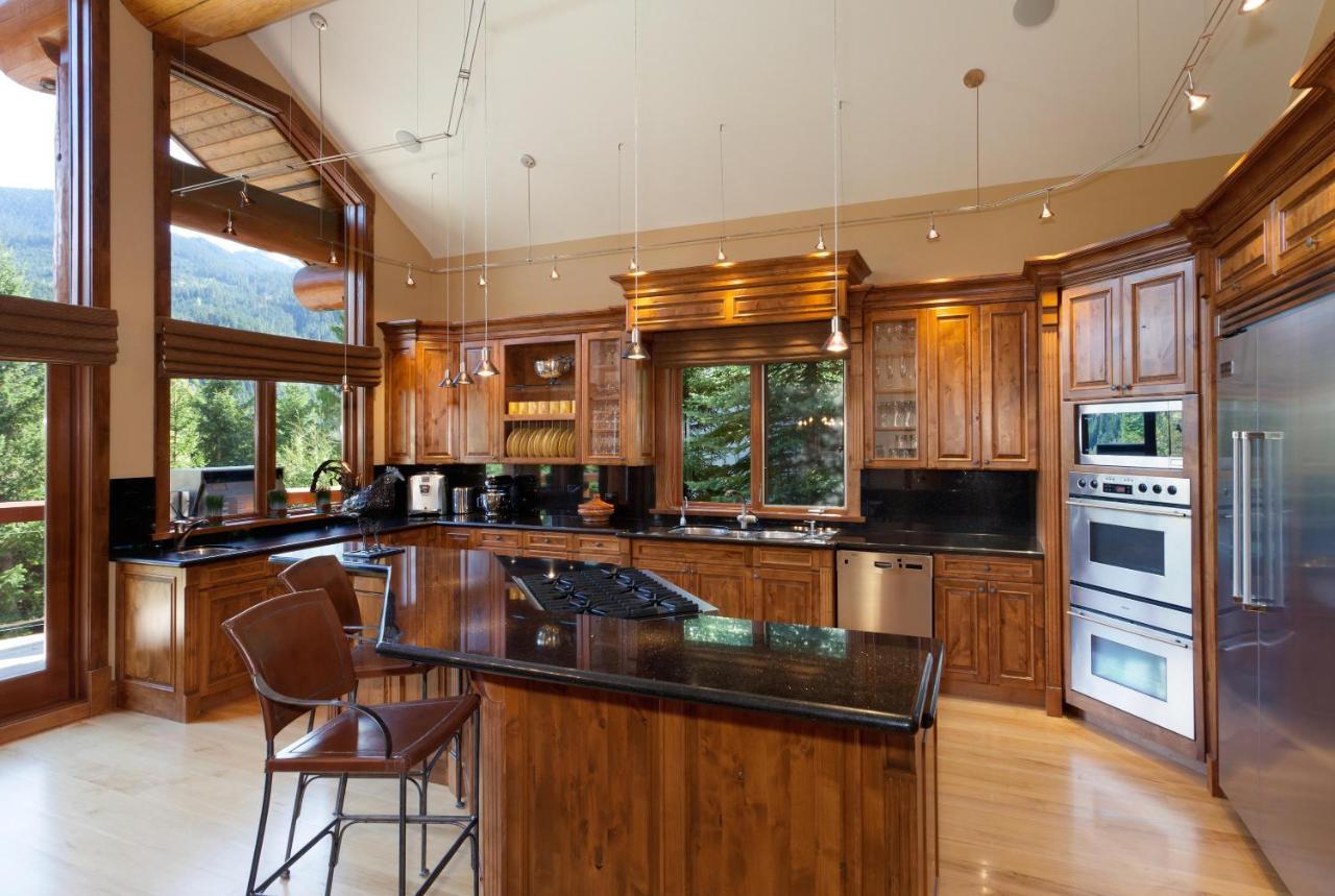 Holiday home Alpine View | Popular Chalet, Hot Tub, Theatre Room, Stunning Views