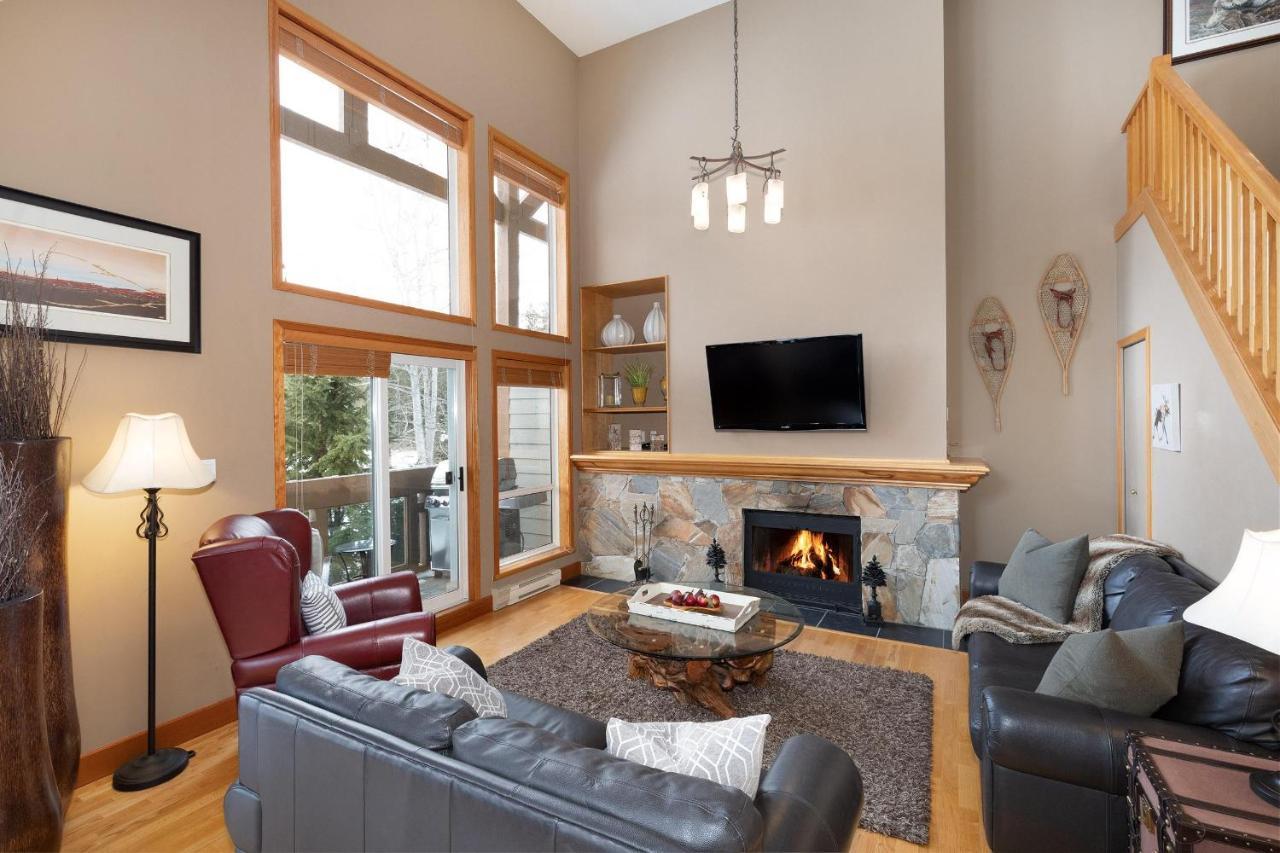 Holiday home Alpine Greens 8 | Bright Townhome Near Blackcomb, Walk Or Shuttle To Skiing, Secure Parking Whistler