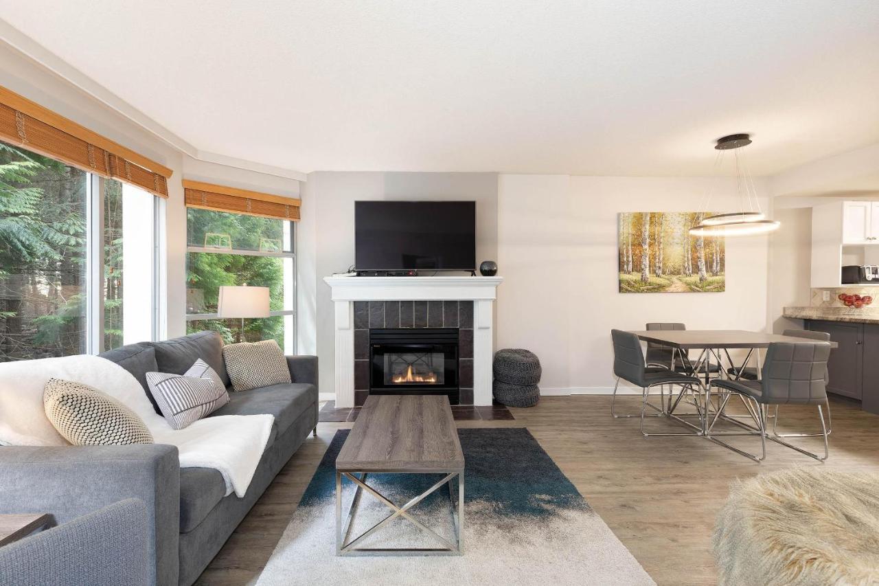 Woodrun 412 | Ski-in-ski-out, Pool, Hot Tub, & Free Parking Holiday home