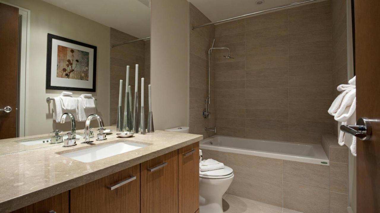 Holiday home Fitzsimmons Walk 24 | Luxurious Townhome With Mountain Views, Hot Tub & Garage *