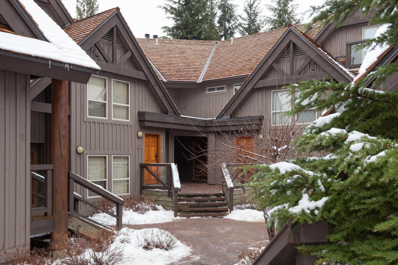 Painted Cliff 11 | Dog Friendly! Ski-in Ski-out Benchlands Townhome W/ Hot Tub & Fireplace Holiday home *